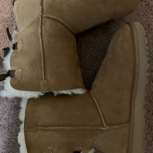 Bailey bow ugg boots